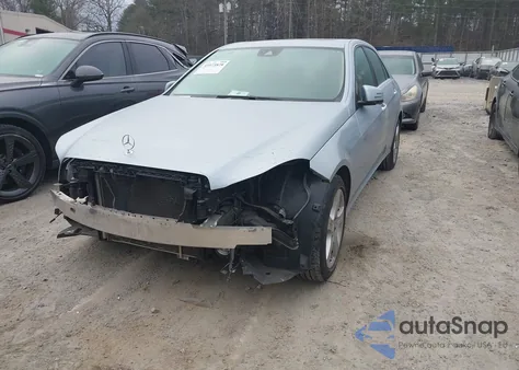 2015 Mercedes-Benz E 350 из США, поврежденный, VIN WDDHF5KB2FB142351